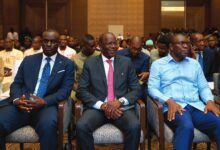 M. Sayouba Ouédraogo, directeur général d’AFG Bank Mali, M. Sionlé Yeo, directeur général du Groupe AFG Holding et le Professeur Amadou Keïta, ministre des Mines du Mali.